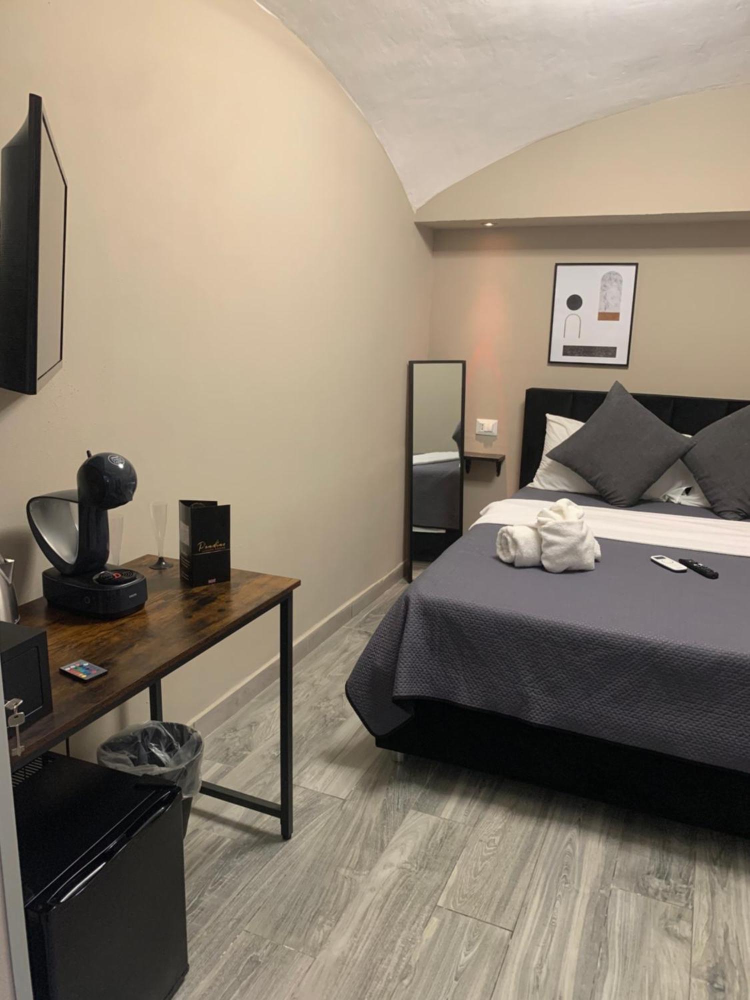 Pendino Rooms เนเปิลส์ ภายนอก รูปภาพ