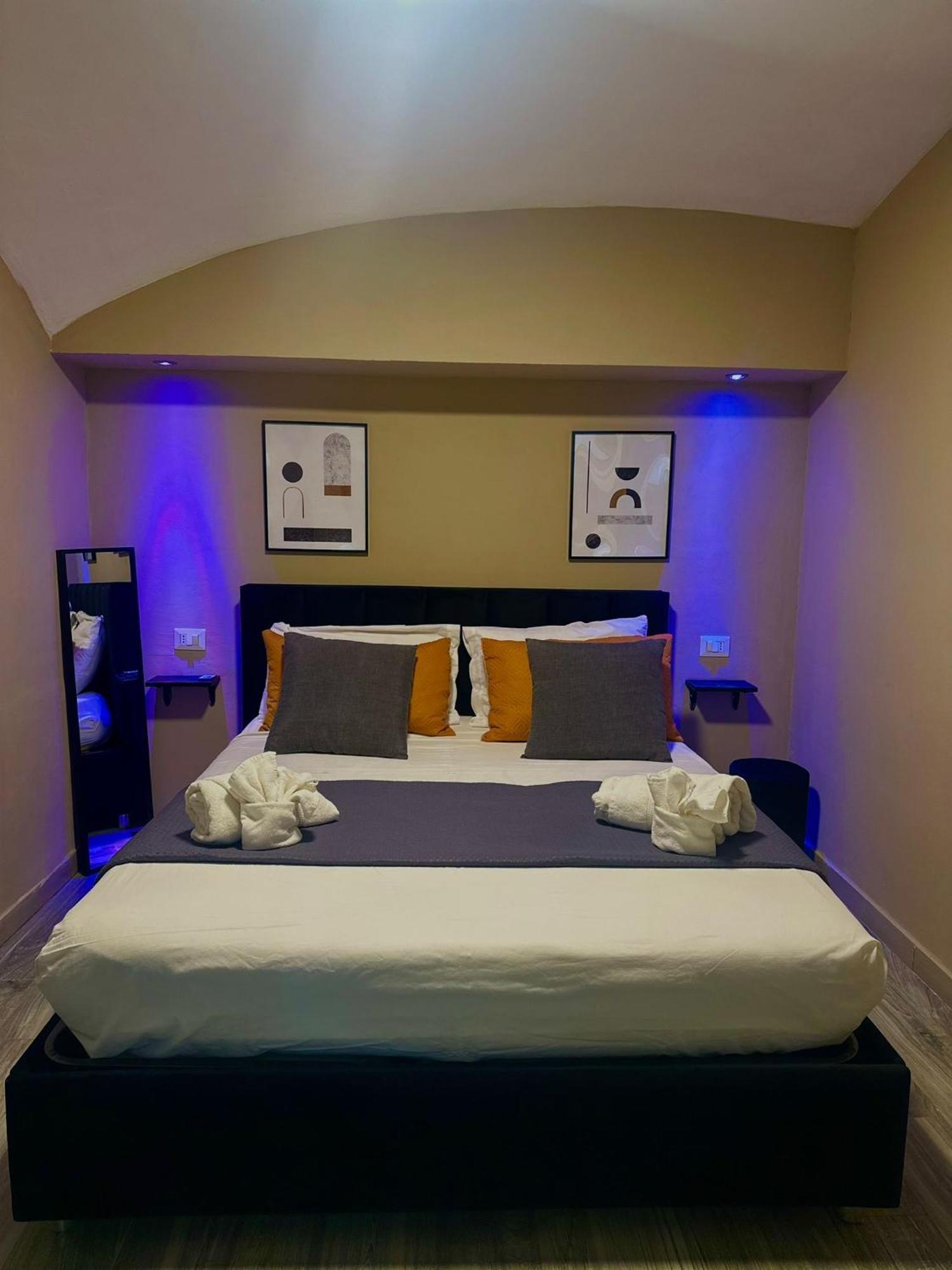 Pendino Rooms เนเปิลส์ ห้อง รูปภาพ